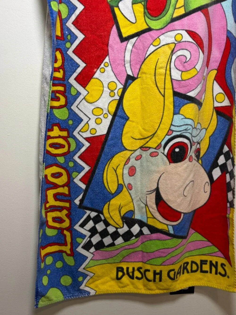 ~90s Vintage Busch Gardens Land of Dragons Kids Beach Towel Dumphrey Dragon RARE